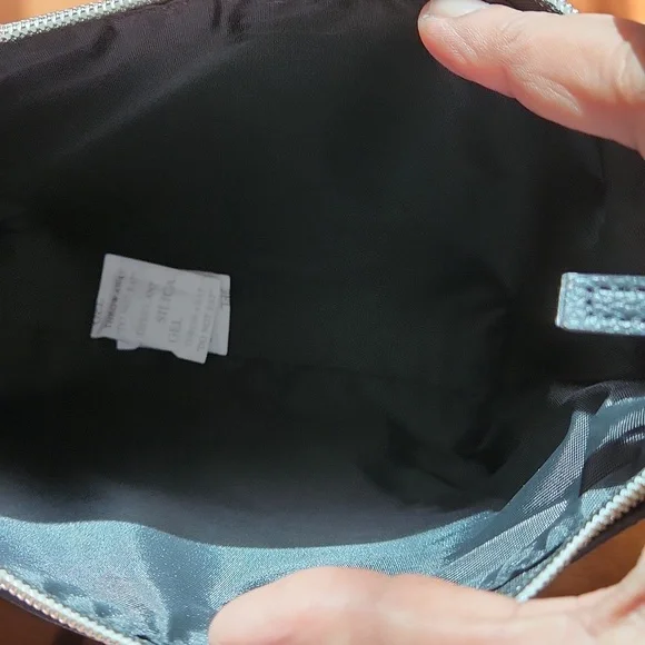 JEFFREE STAR BAT WINGED MAKUP BAG NEW WITHOUT TAGS - Picture 2 of 3